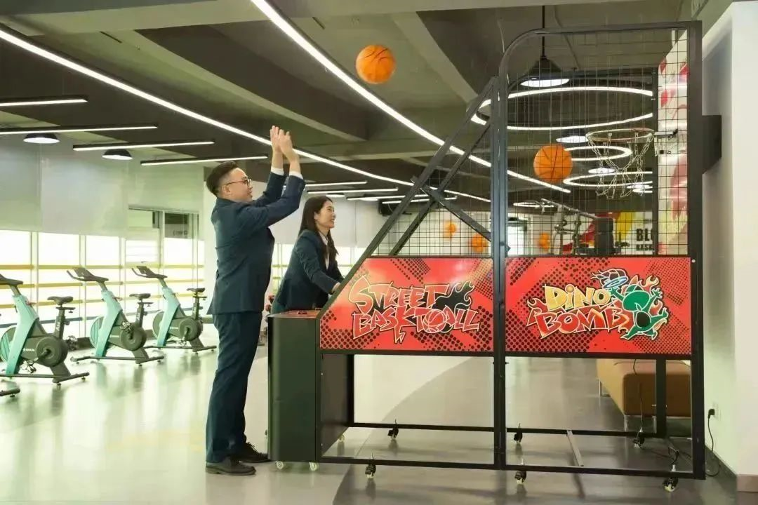 潮州农商银行阅读空间和健身中心正式启用泛亚电竞(图1)
